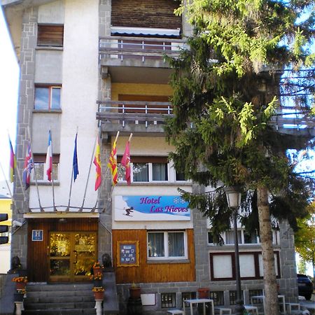 Auto Check In Hotel Las Nieves Jaca Buitenkant foto
