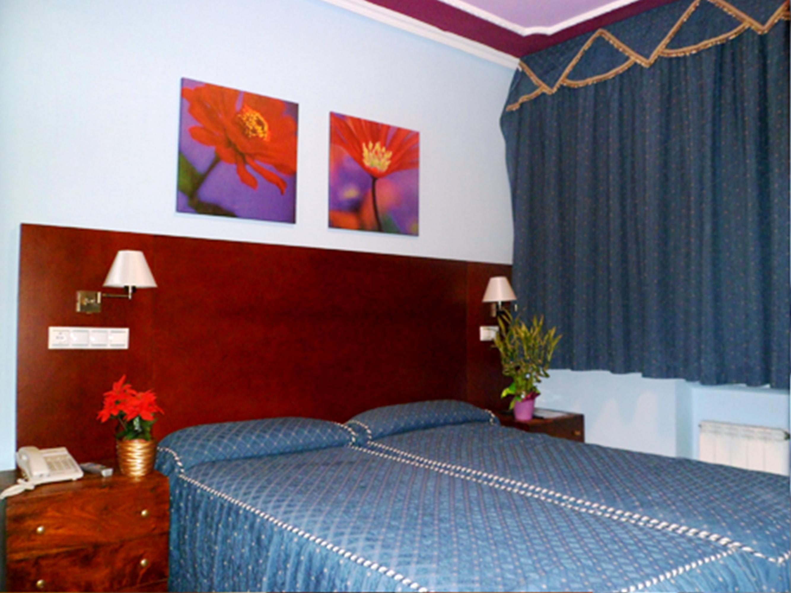 Auto Check In Hotel Las Nieves Jaca Buitenkant foto