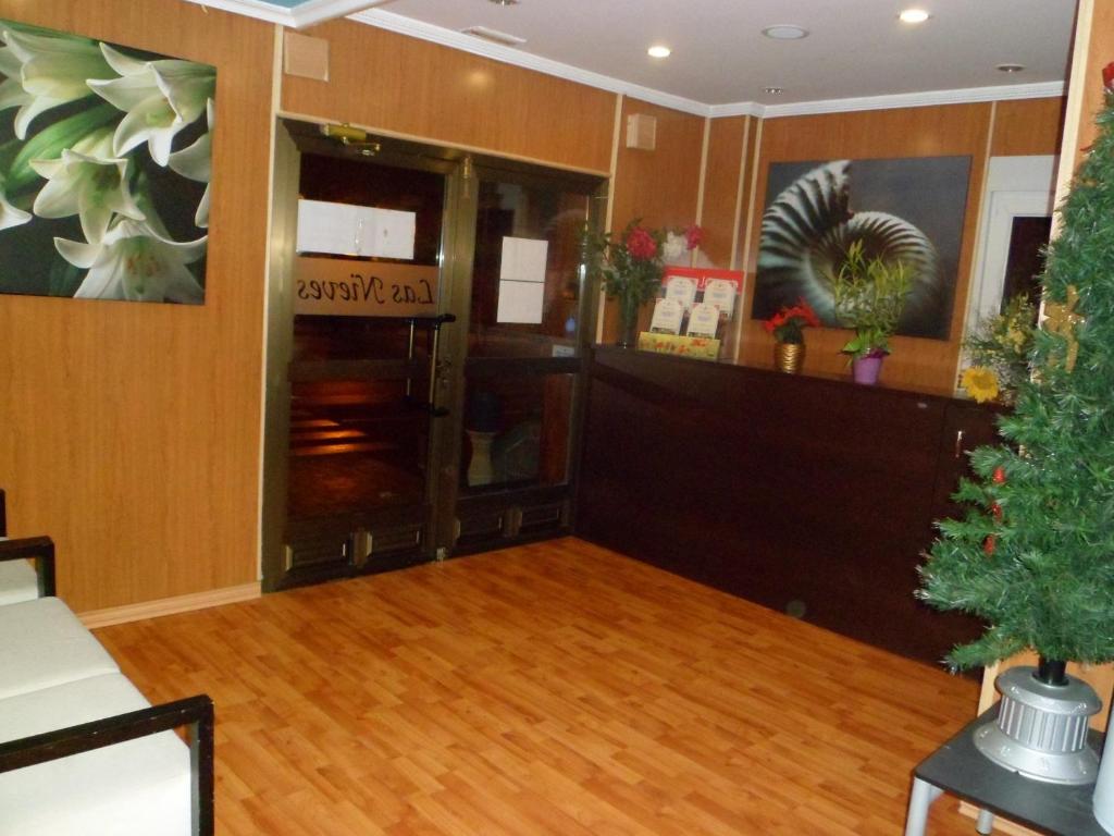 Auto Check In Hotel Las Nieves Jaca Kamer foto